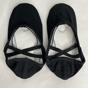 NEW-Stelle World Girls Classic Canvas Ballet Shoes- Size 4M